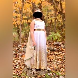 Spirit Halloween Golden Goddess Signature Collection Child 8-10